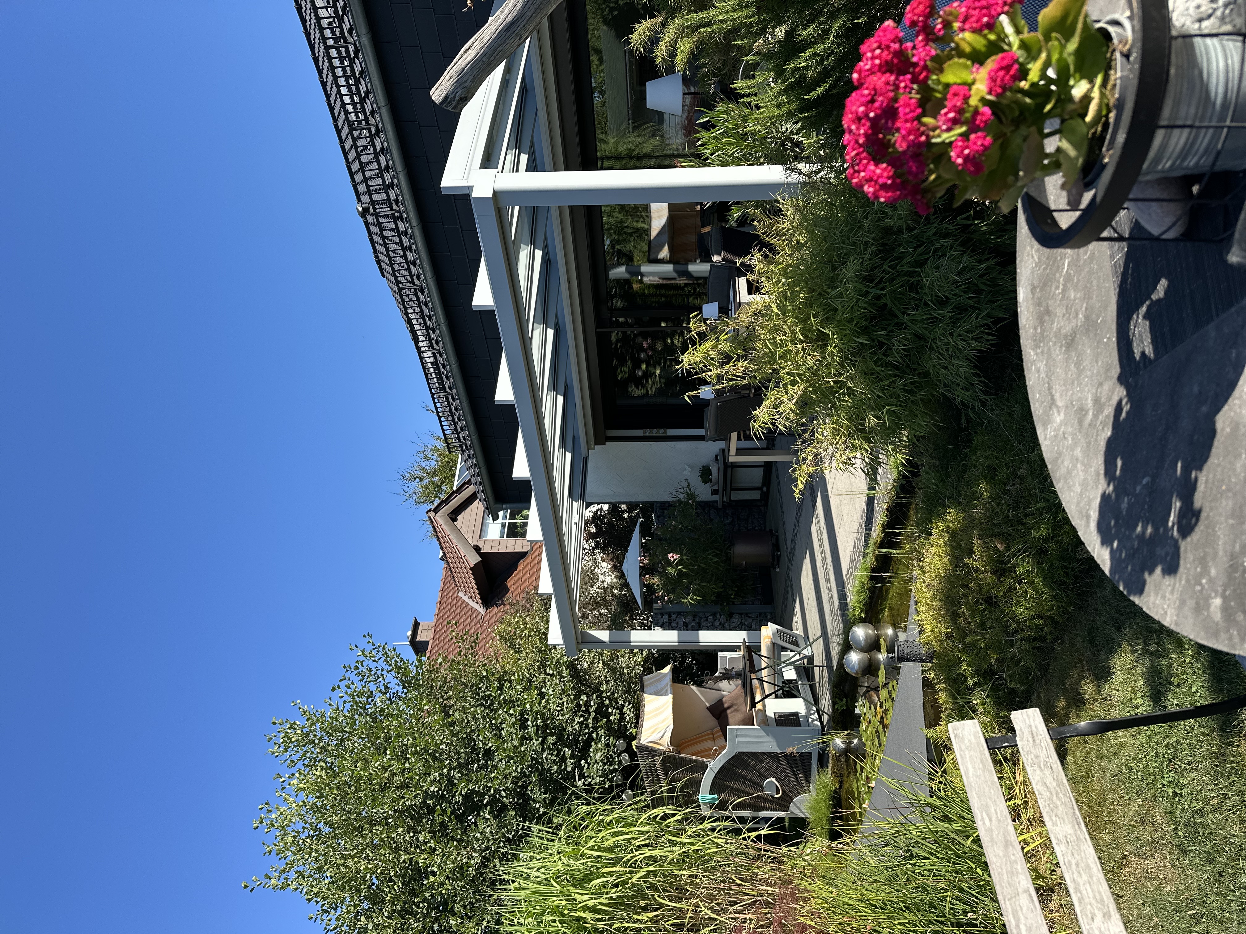 Terrassenüberdachung aus Aluminium und Glas