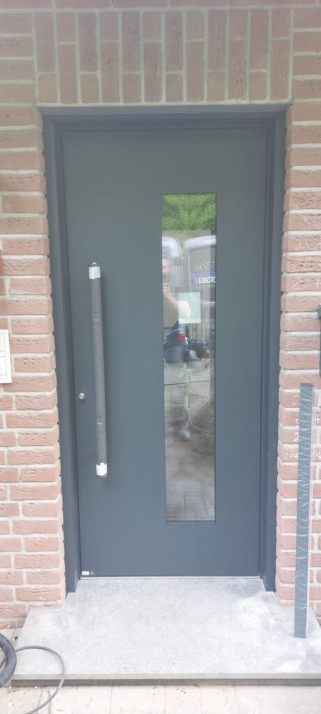 Wirus Haustür